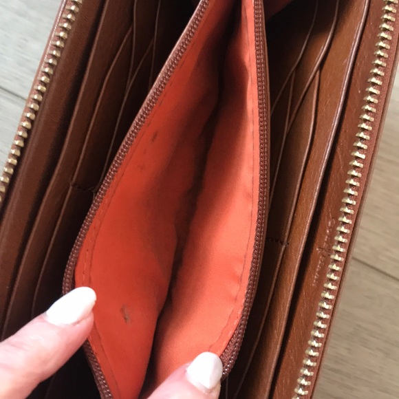 Cole Haan Vintage Valise II Travel Zip Wallet - Picture 5 of 8